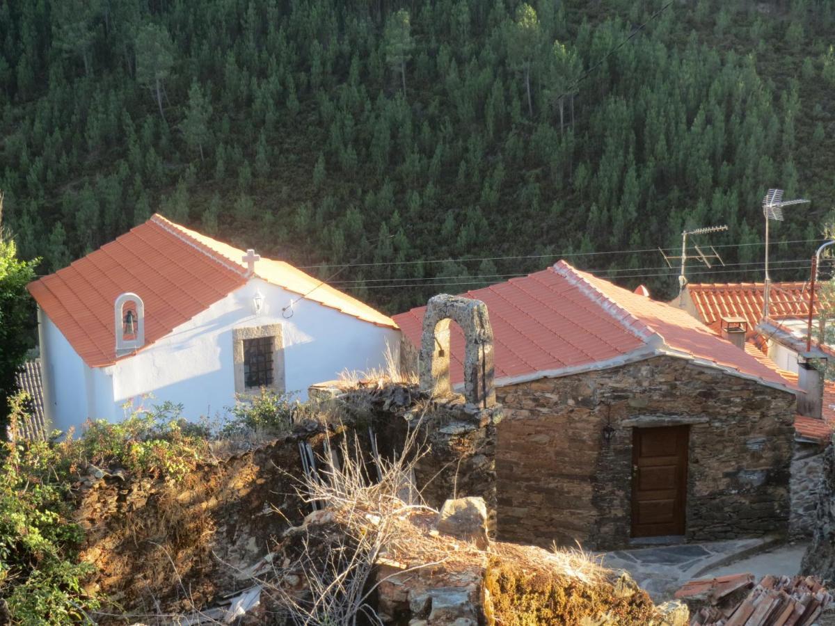 Casa Capela - Casas Do Sinhel Villa Cha de Alvares Dış mekan fotoğraf