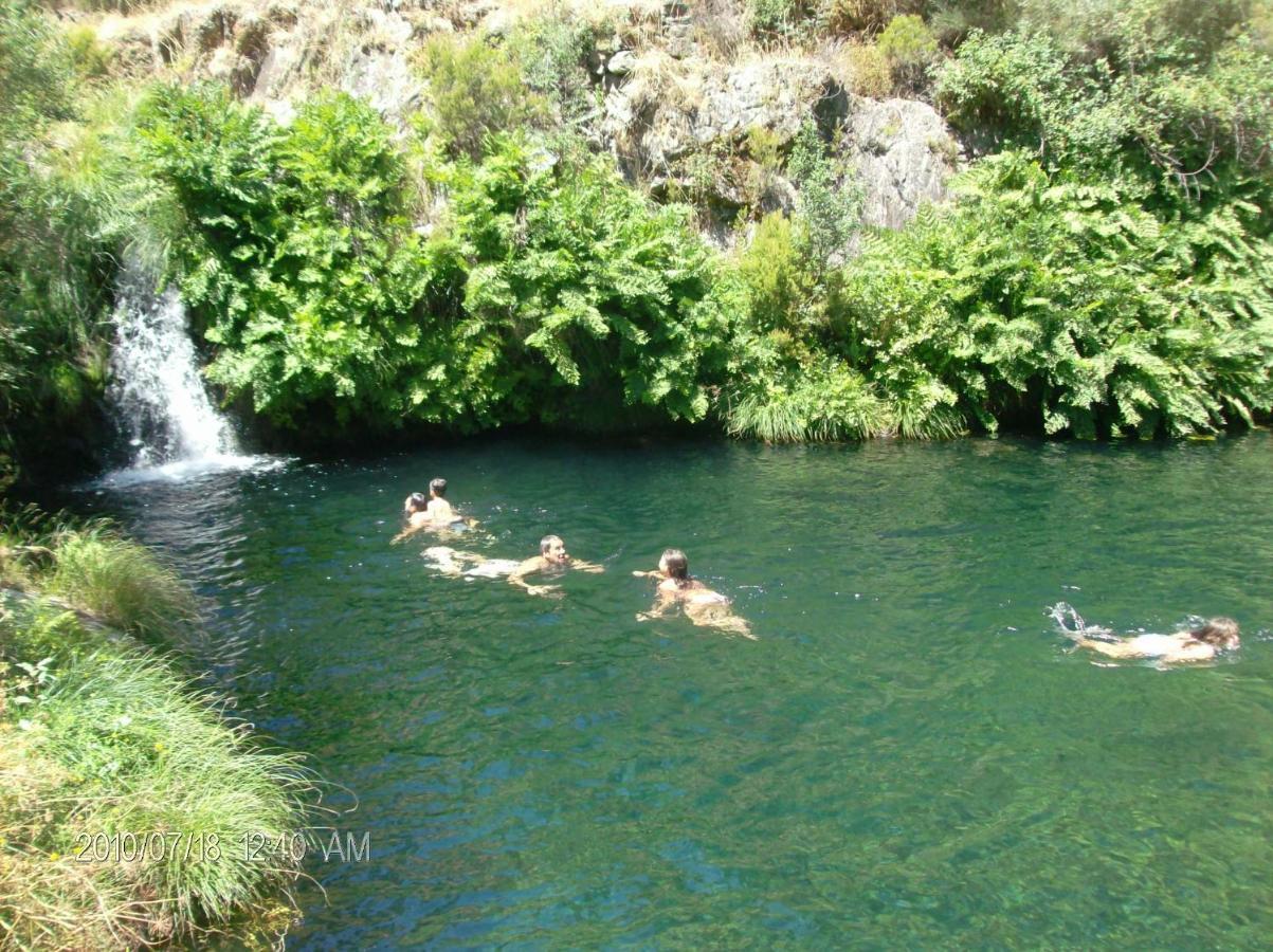 Casa Capela - Casas Do Sinhel Villa Cha de Alvares Dış mekan fotoğraf